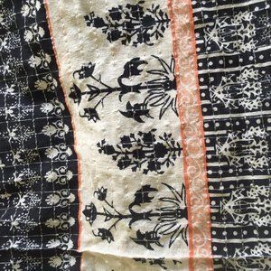 40" x 44" Scarf Black & White Coral Flowers